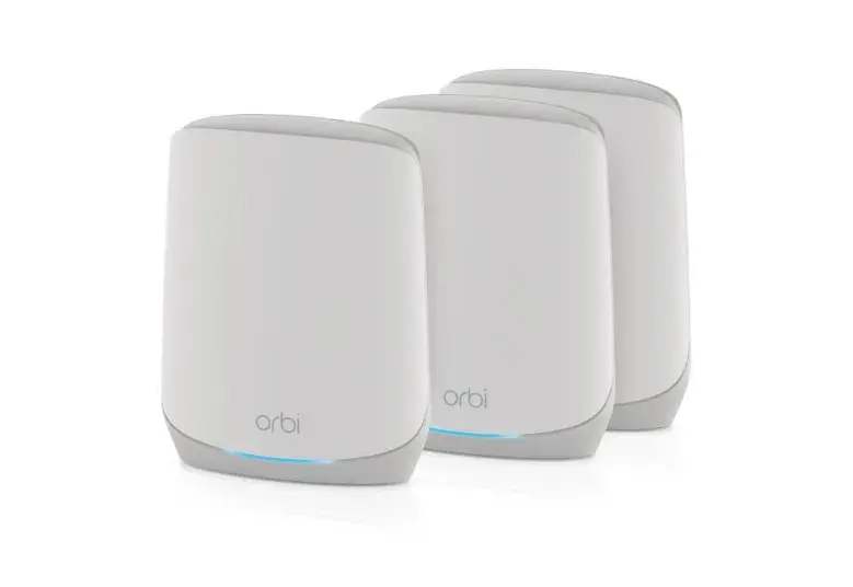 Redaktionelle Illustration zu NETGEAR Orbi im Test: Tri-Band-Backhaul, Ausbauoptionen und praktische Kaufabwägungen